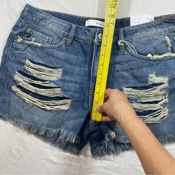 Kancan Distressed Denim Shorts Women’s 11 blue jeans shorts NWT - Picture 6 of 8
